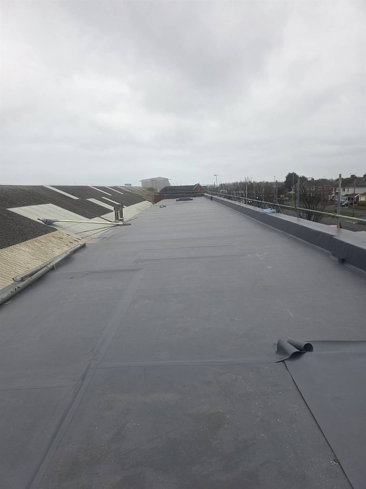 Commercial flat roofing